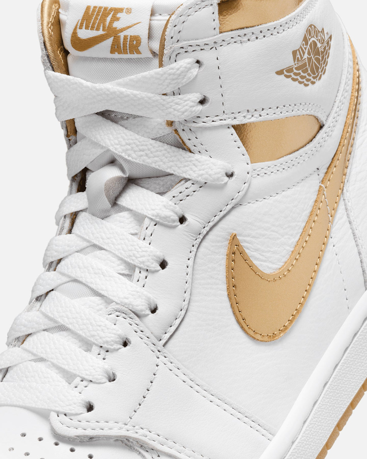 HOT Products Jordan Women's Air Jordan 1 Retro High OG White/Metallic