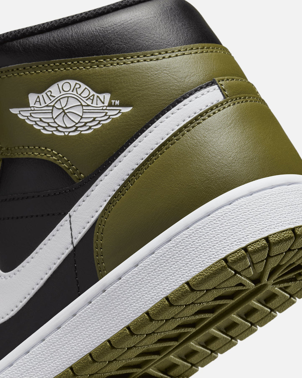HOT Products Jordan Air Jordan 1 Mid "Sequoia" Black/White