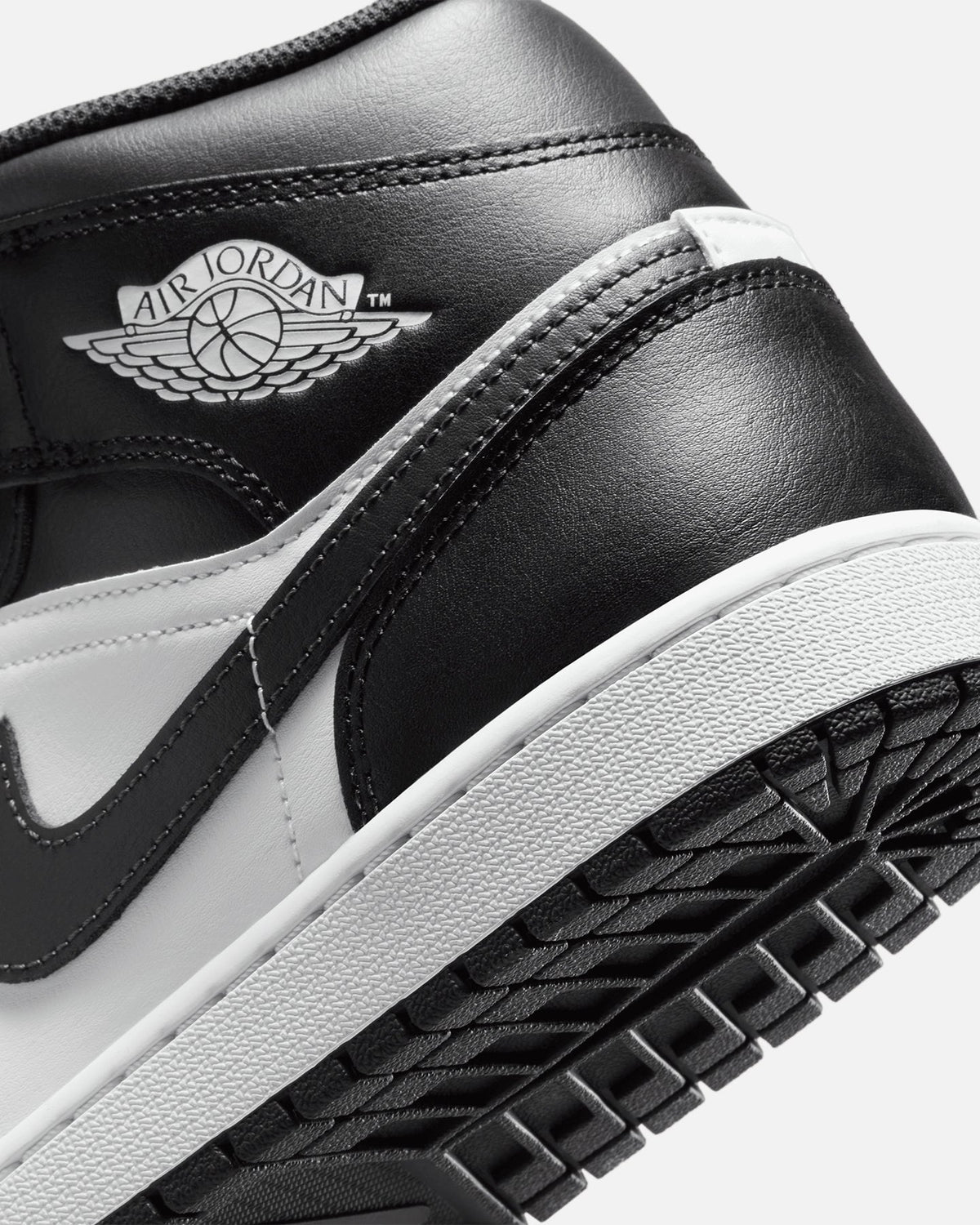 HOT Products Jordan Air Jordan 1 Mid "Off Noir Toe"  Black/White