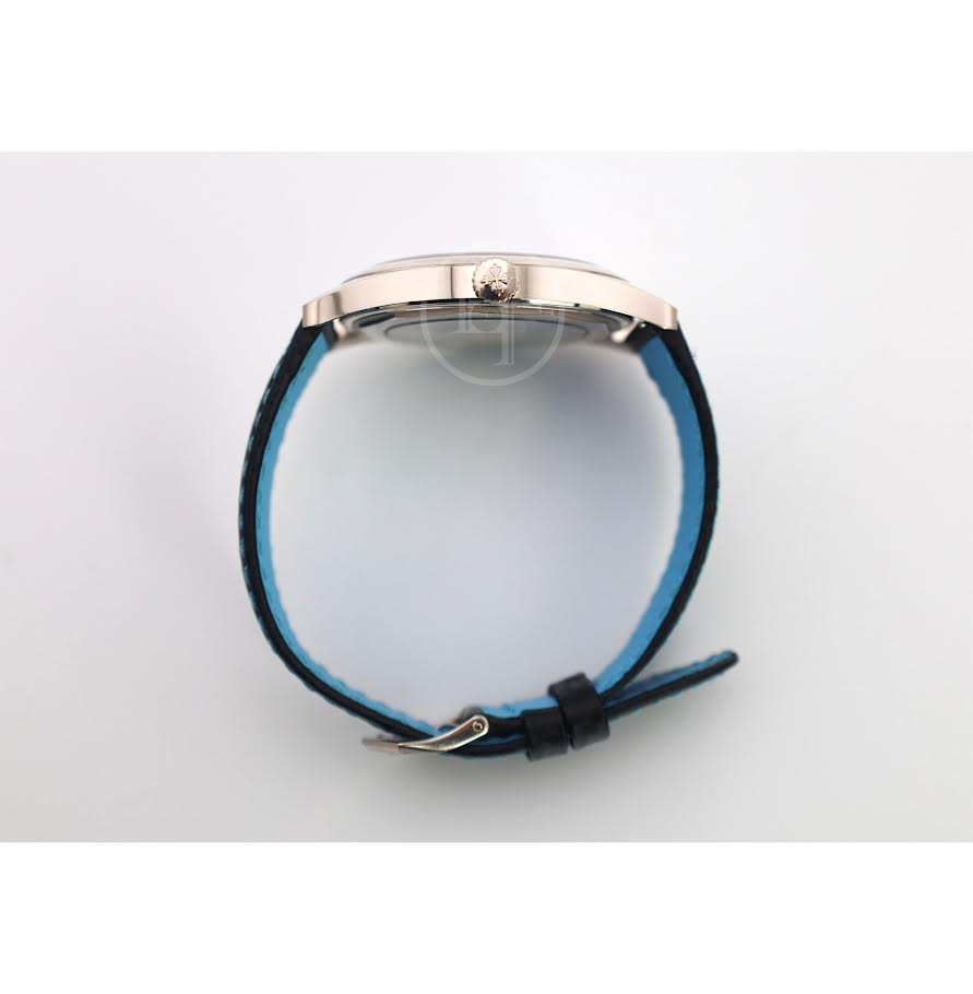 Patek Philippe Calatrava Date Sweep Seconds White Gold Black Carbon Motif Dial Sky Blue | 6007G-011