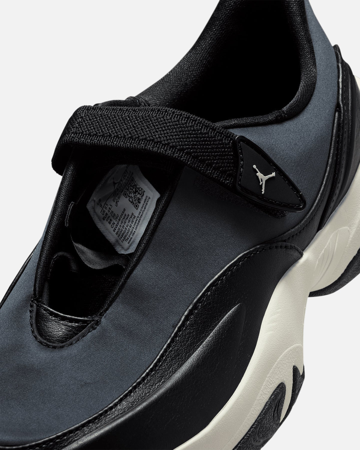 HOT Products Jordan Women's Pointe Black/Sail