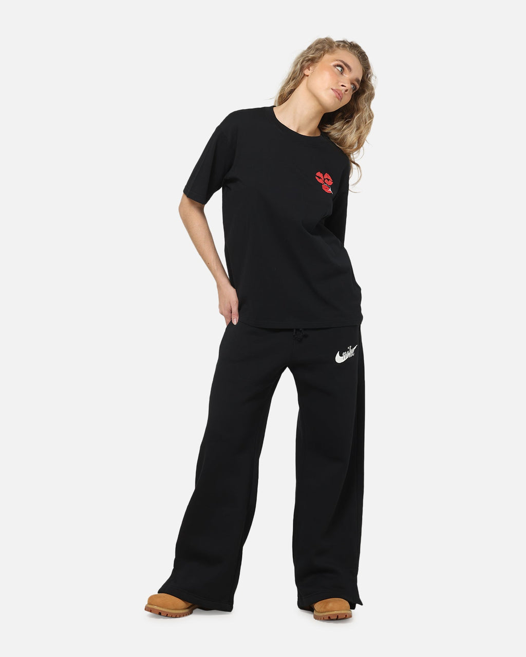 HOT Products Jordan Women's Flight Graphic Kiss T-Shirt Black/White