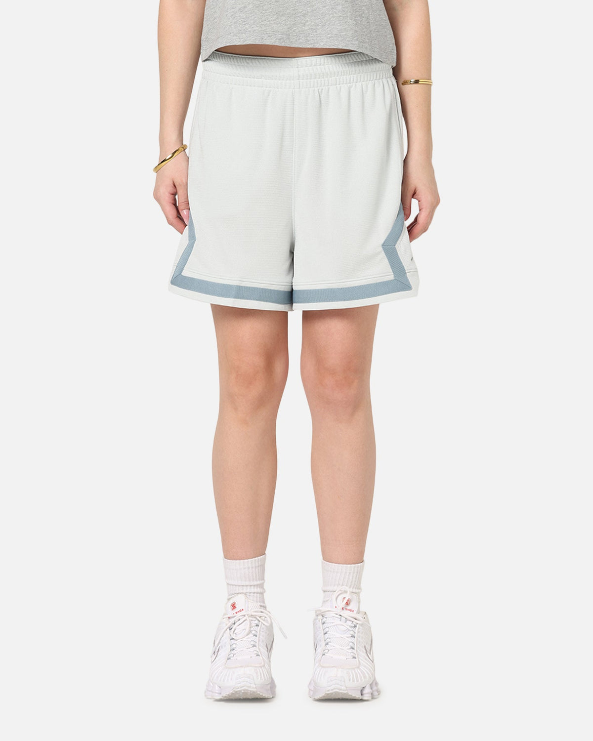 HOT Products Jordan Women's Dri-FIT 4" Diamond Shorts Light Silver