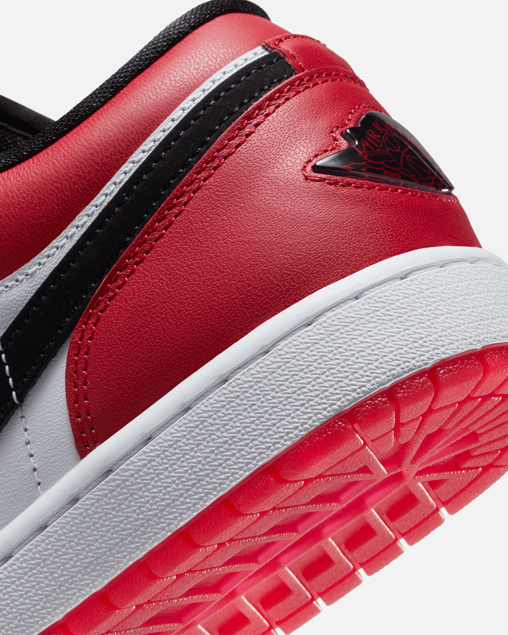 HOT Products Jordan Air Jordan 1 Low SE "Black Toe" White/Black/Red