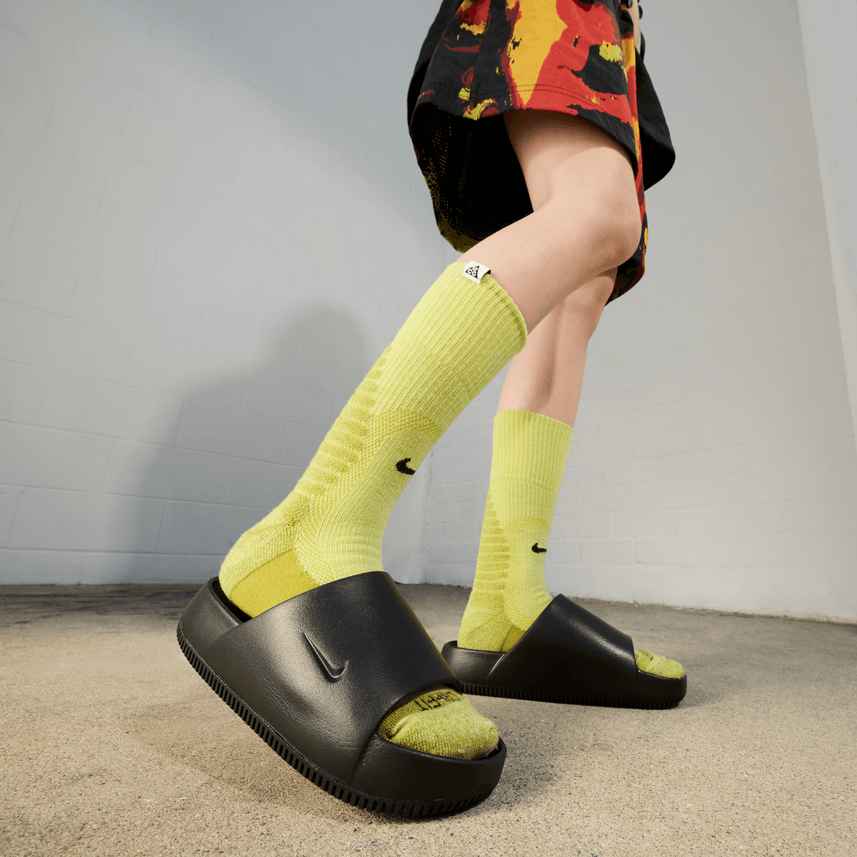 Women's Nike Calm Slides "Black"