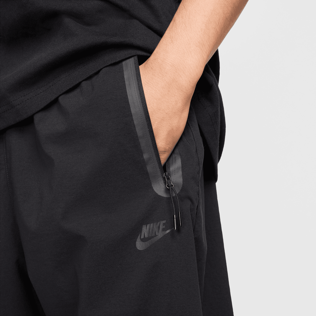 Men's Nike Tech Woven Oversized Pants