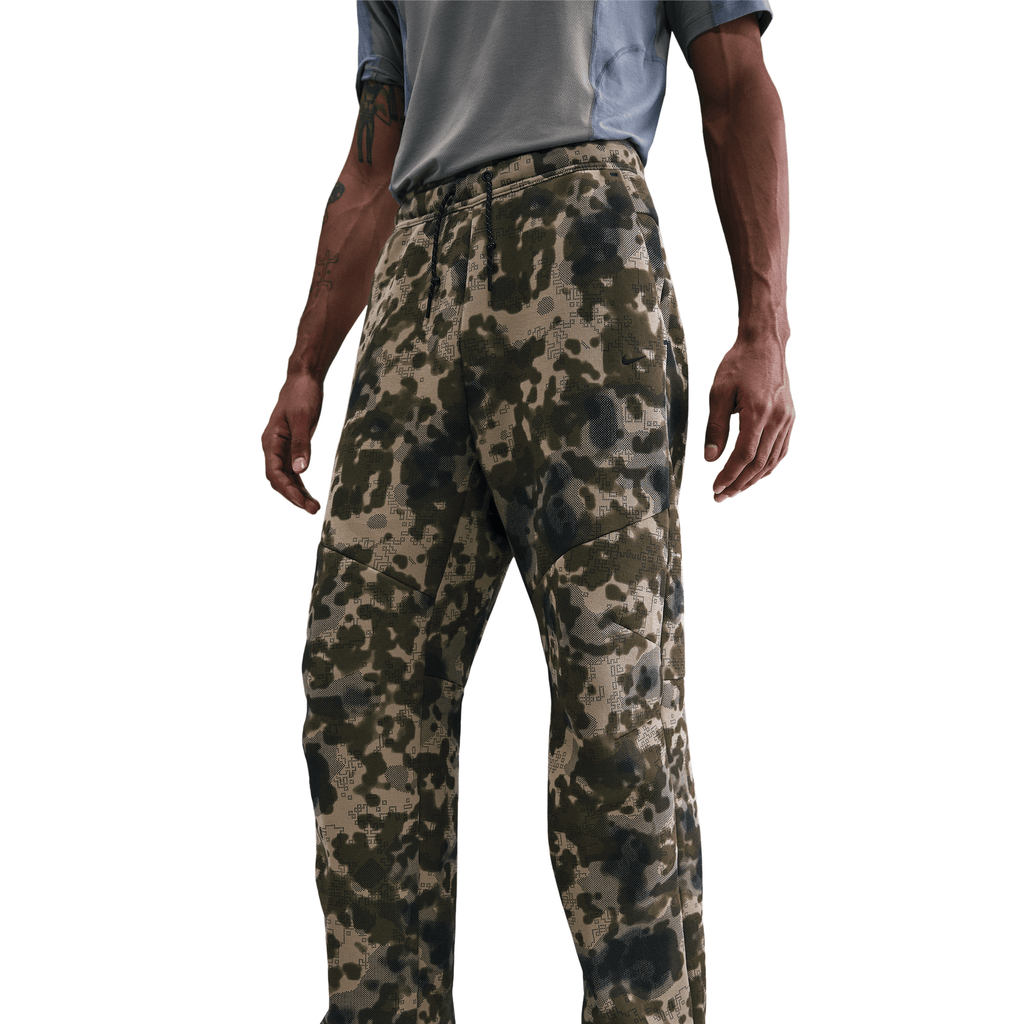 Men's Nike Tech Open-Hem Fleece Camo Pants