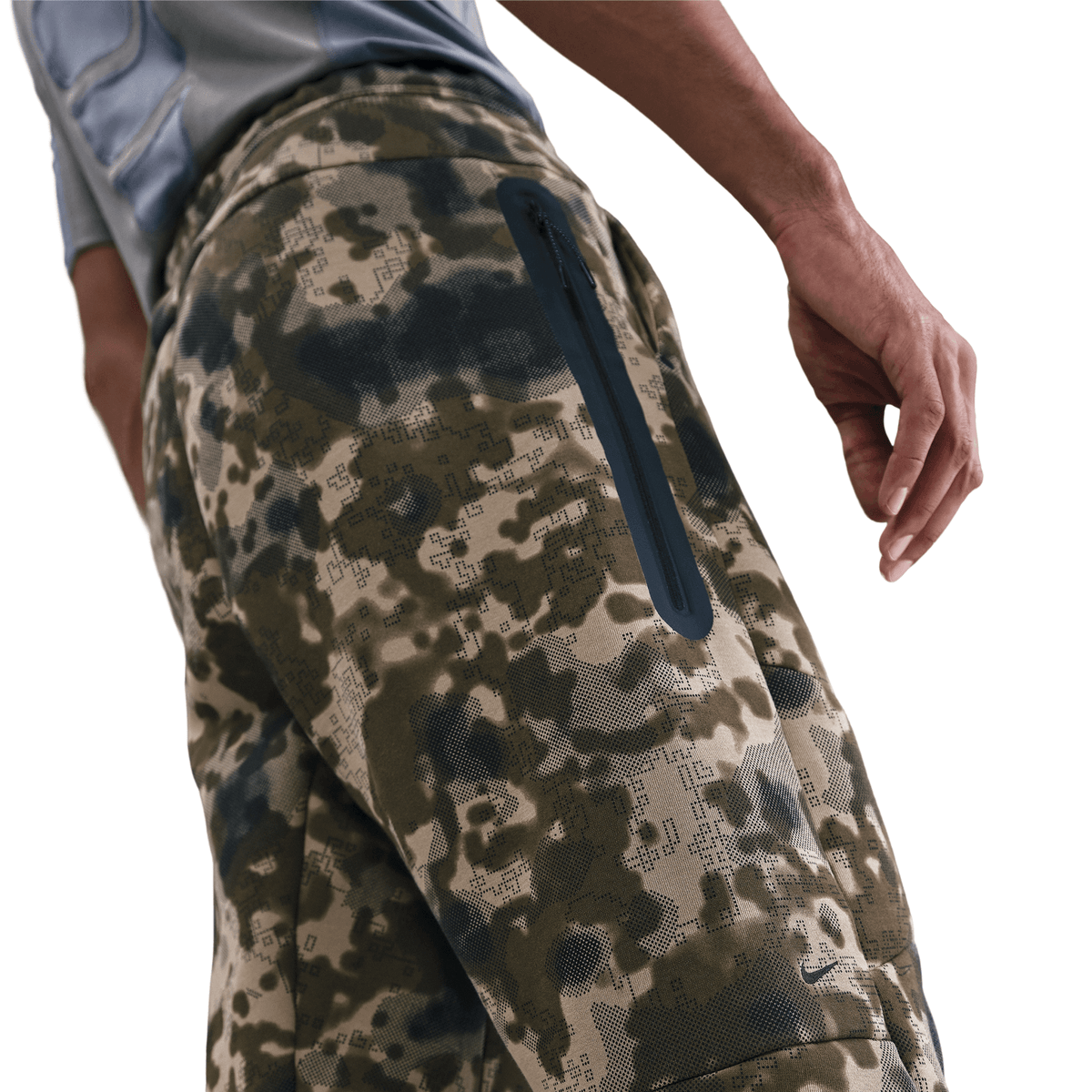 Men's Nike Tech Open-Hem Fleece Camo Pants