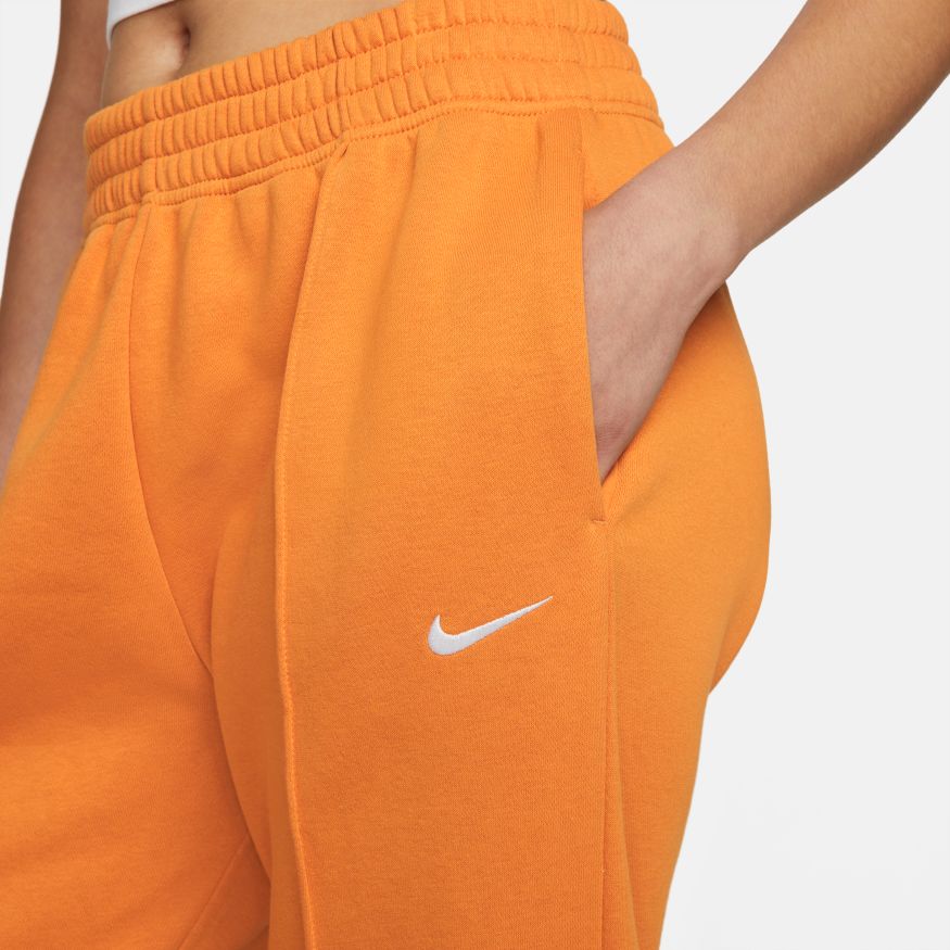 Womens Nike Sportswear Essential Collection