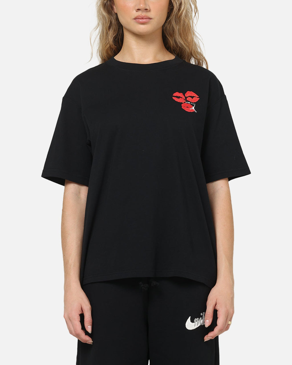 HOT Products Jordan Women's Flight Graphic Kiss T-Shirt Black/White