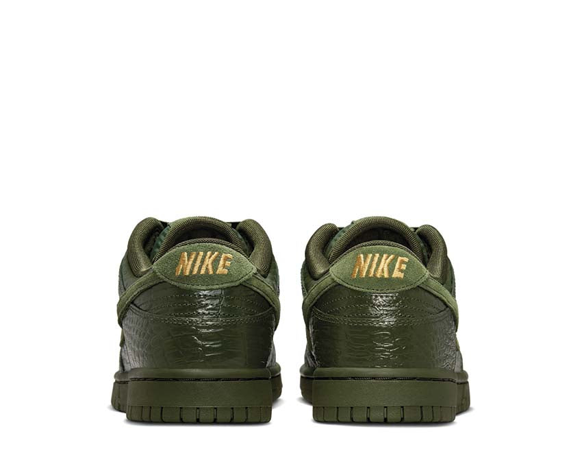 Nike Dunk Low W "Crocodile Green"