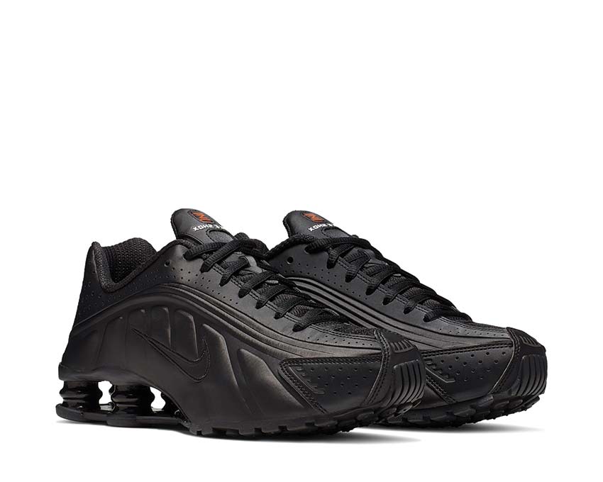 Nike Shox R4