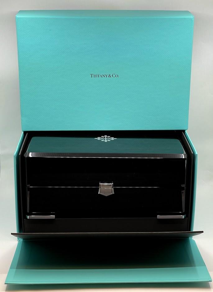 Patek Philippe 39mm Calatrava Watch Black Dial 5227G