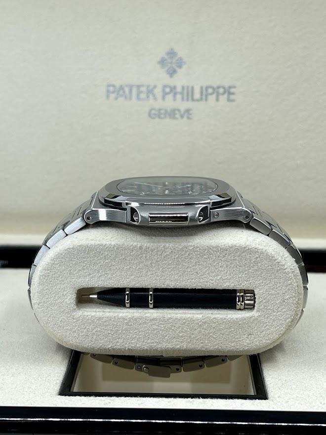 Patek Philippe 40mm Nautilus Watch Blue Dial 5712/1A