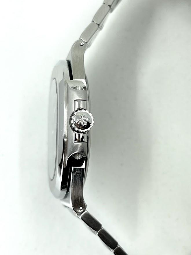 Patek Philippe 40mm Nautilus Watch Blue Dial 5712/1A