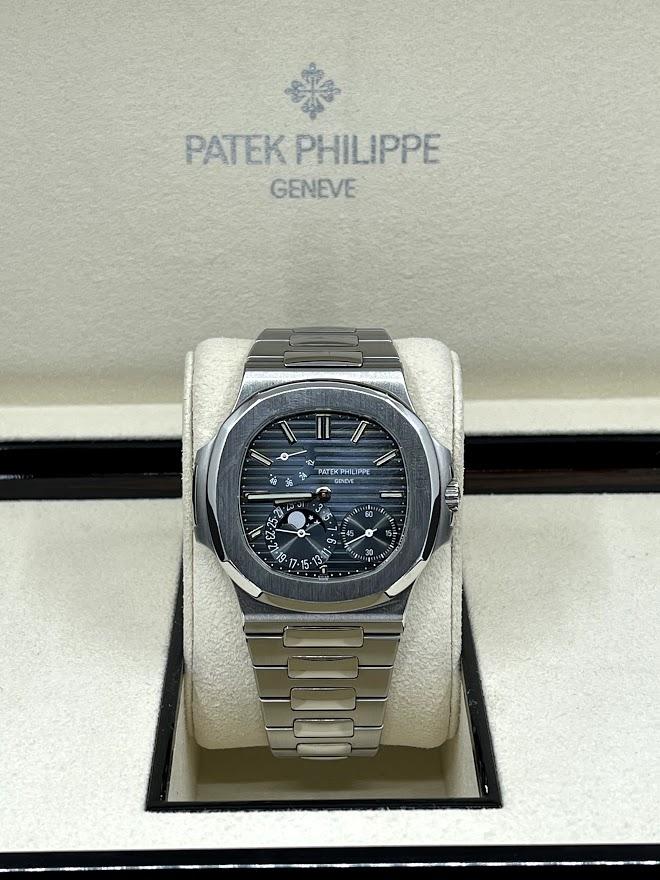 Patek Philippe 40mm Nautilus Watch Blue Dial 5712/1A