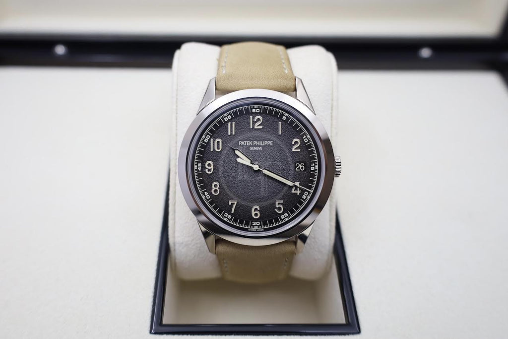 Patek Philippe Calatrava White Gold Textured Grey Dial | 5226G-001